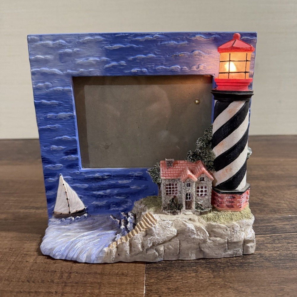 Vintage Ganz Lighthouse 3D Picture Frame Coastal Nautical Lights Up Works 4.5x3